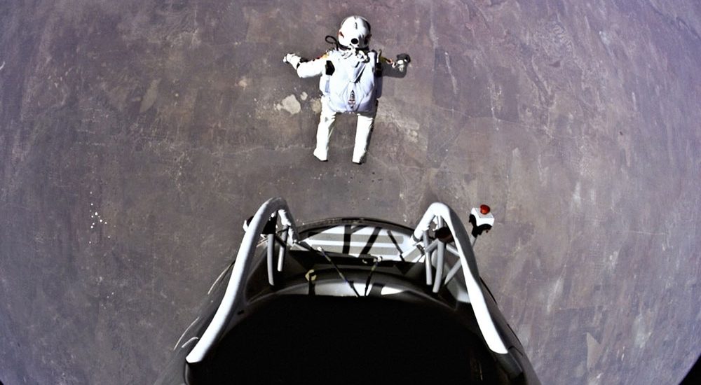 Red Bull Stratos-capsule-view-after-jump